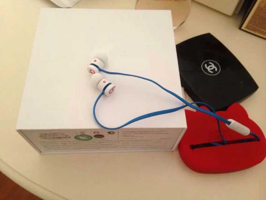 urBeats Hello Kitty Special Edition