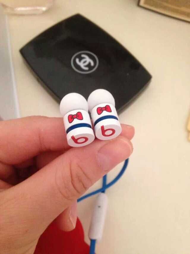 urBeats Hello Kitty Special Edition