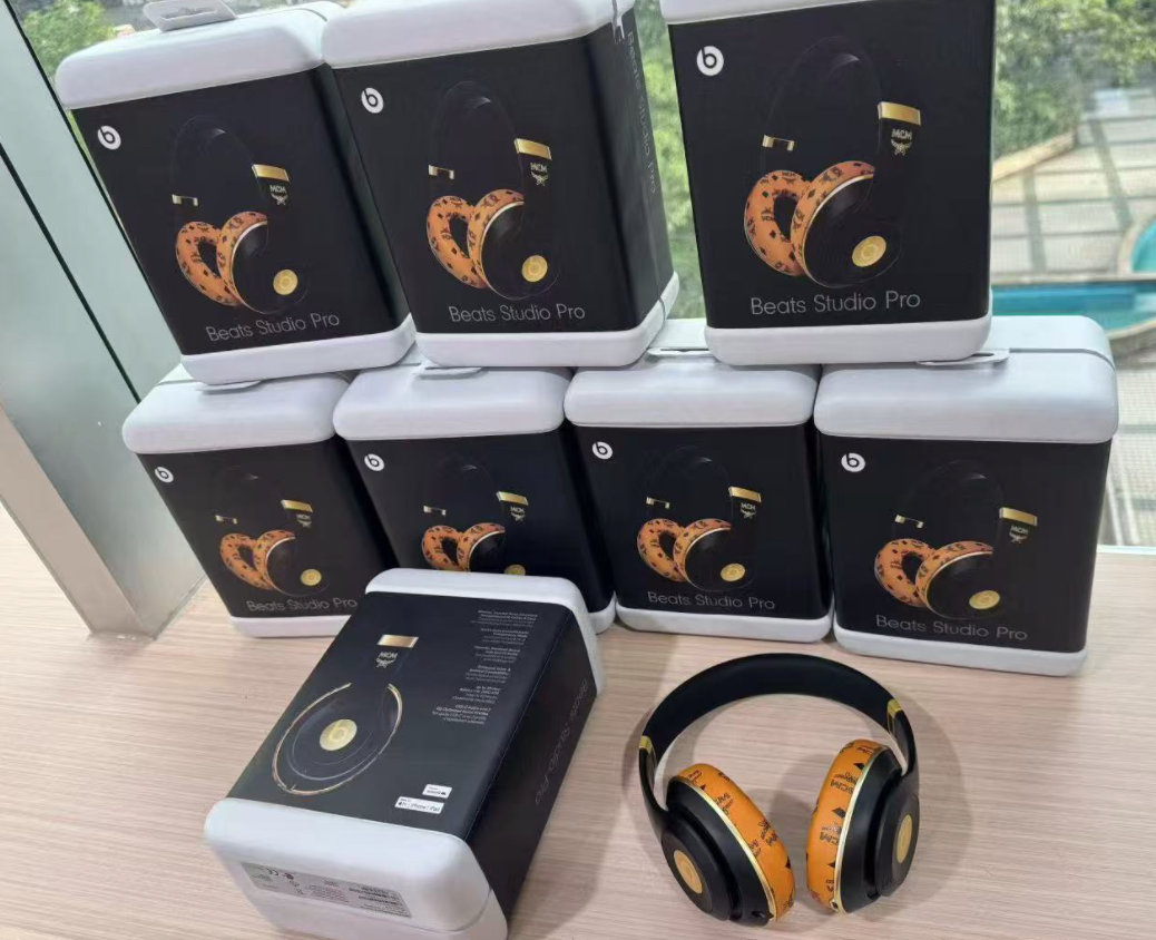 Beats studio Pro MCM